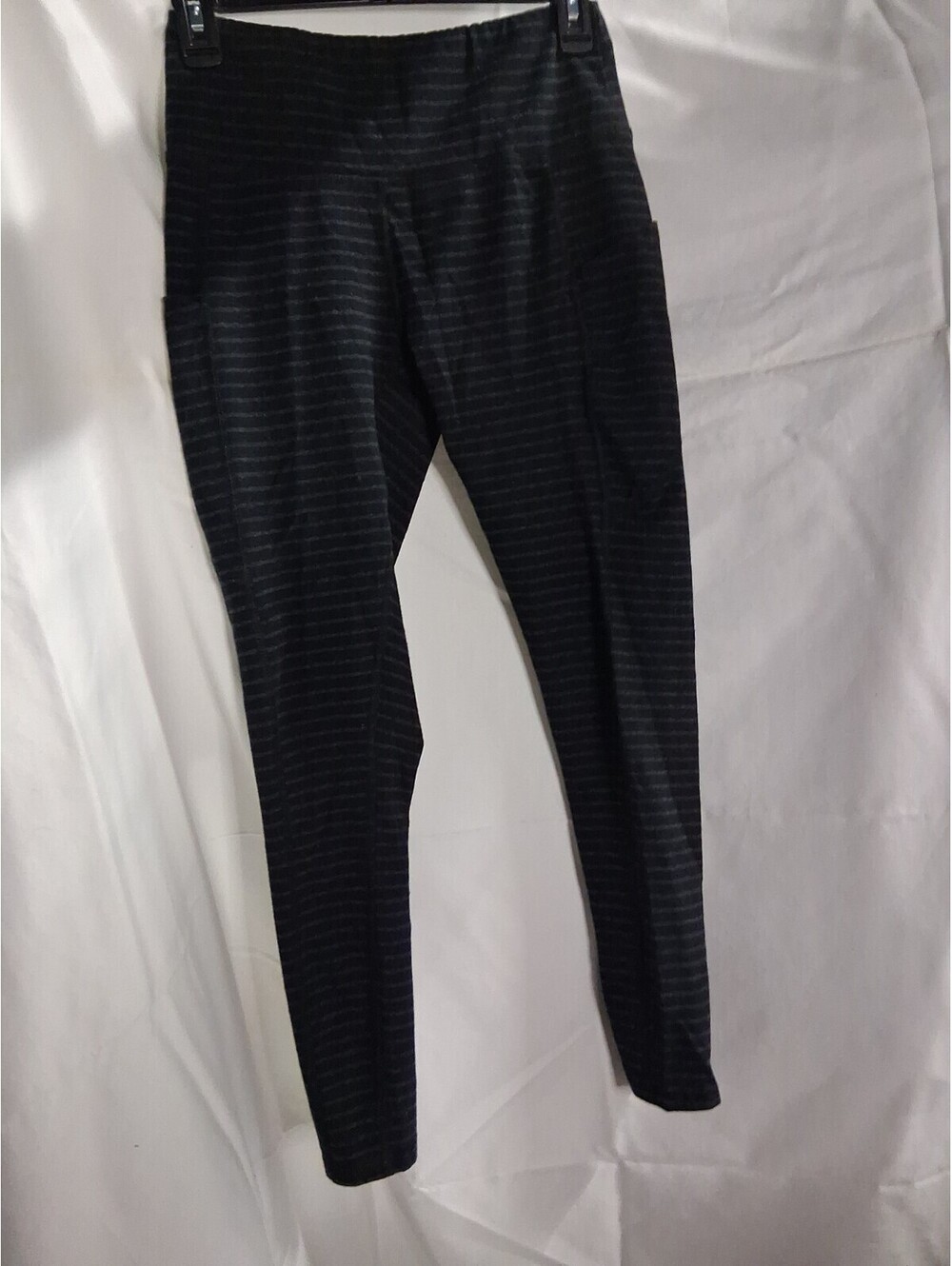 EARTH YOGA Women's Organic Black w/stripes Yoga Pants Small N2
